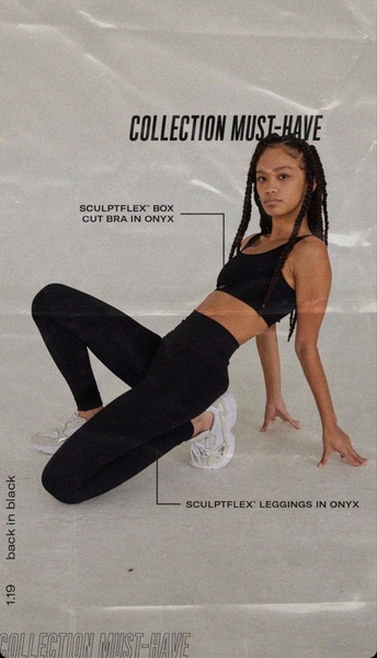 sports bra, athletic leggings, activewear set, gym leggings, yoga bra, workout pants, bestseller push, new arrival, lifestyle, bold, trustworthy, neutral, black